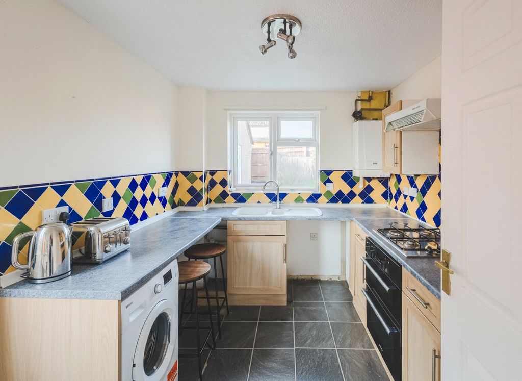 Property photo 3 of 12 Picture No. 13