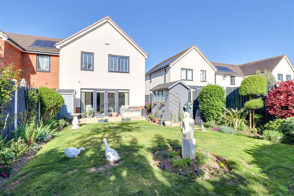 Property photo 2 of 20