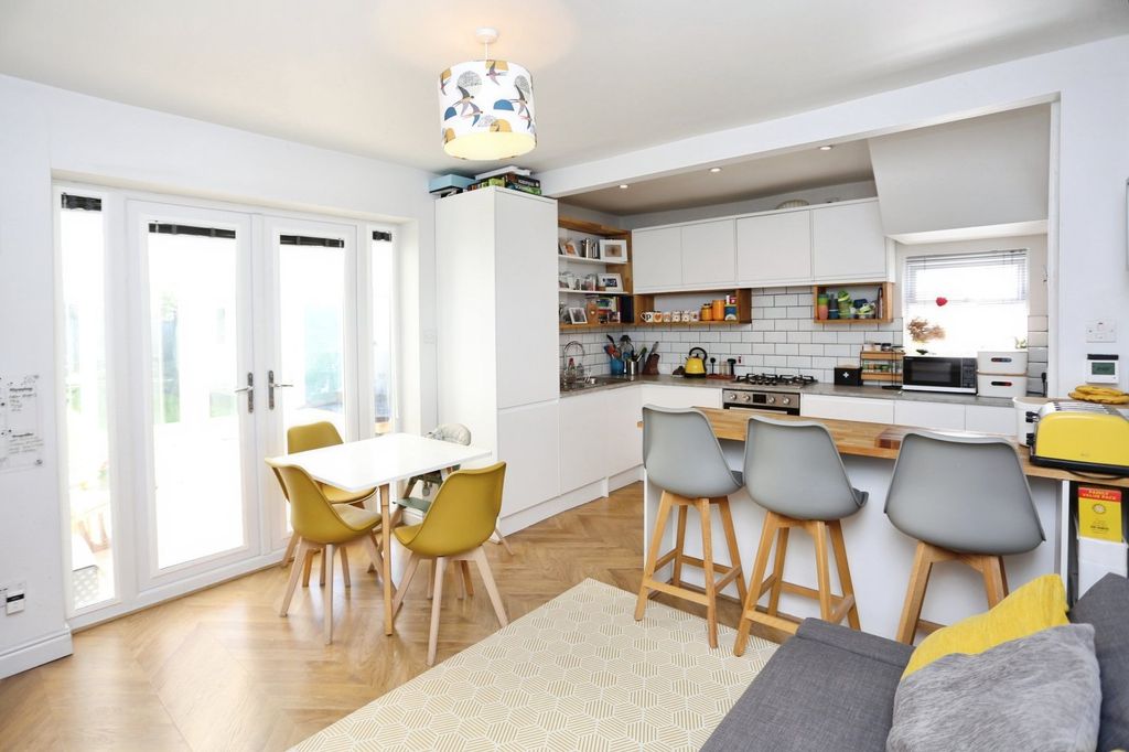 Property photo 3 of 25 Picture No. 22