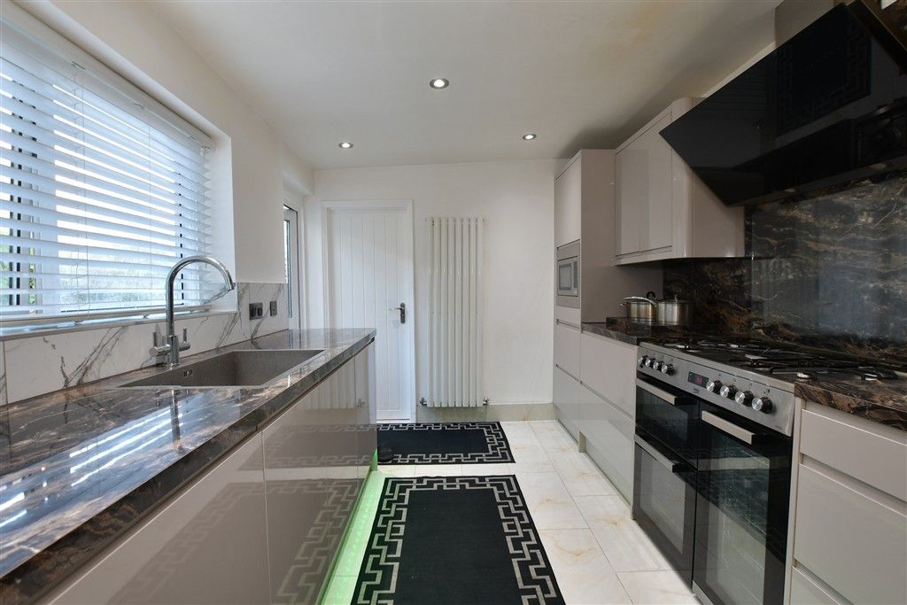 Property photo 2 of 13 Kitchen