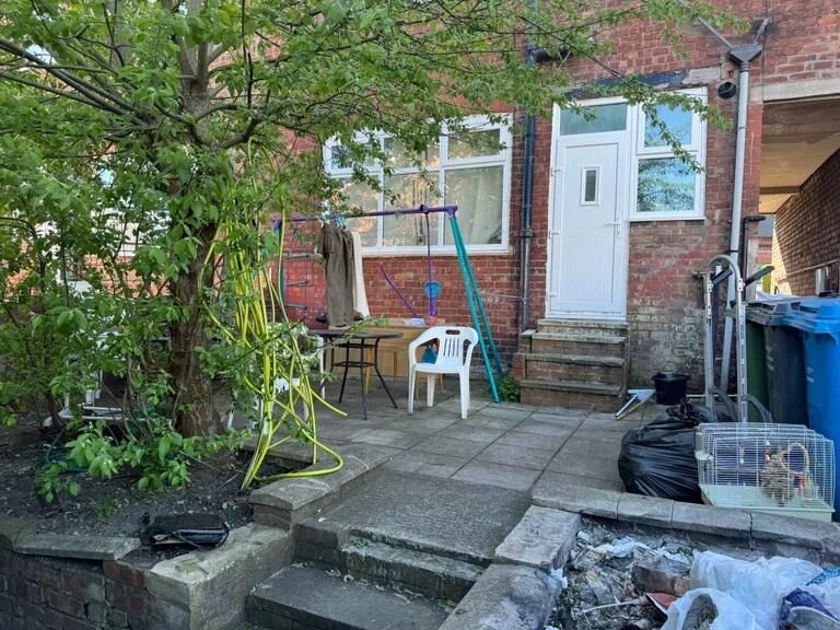 Property photo 2 of 10