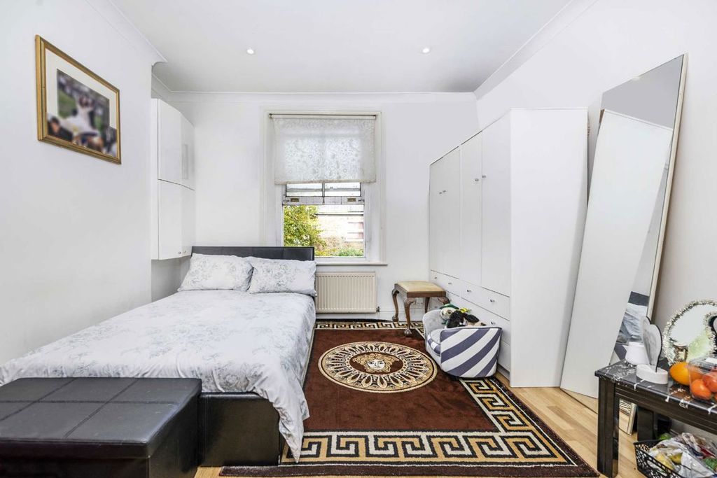 Property photo 3 of 4