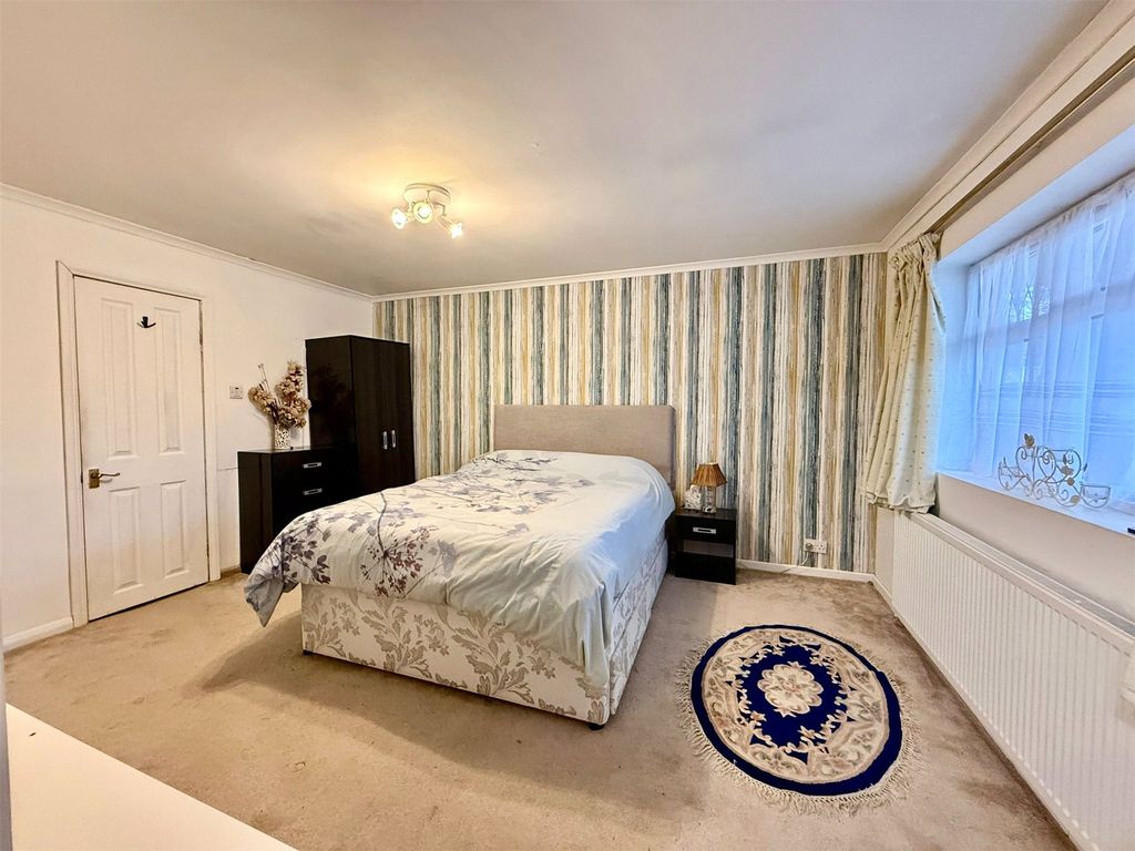 Property photo 2 of 4 Picture No. 18