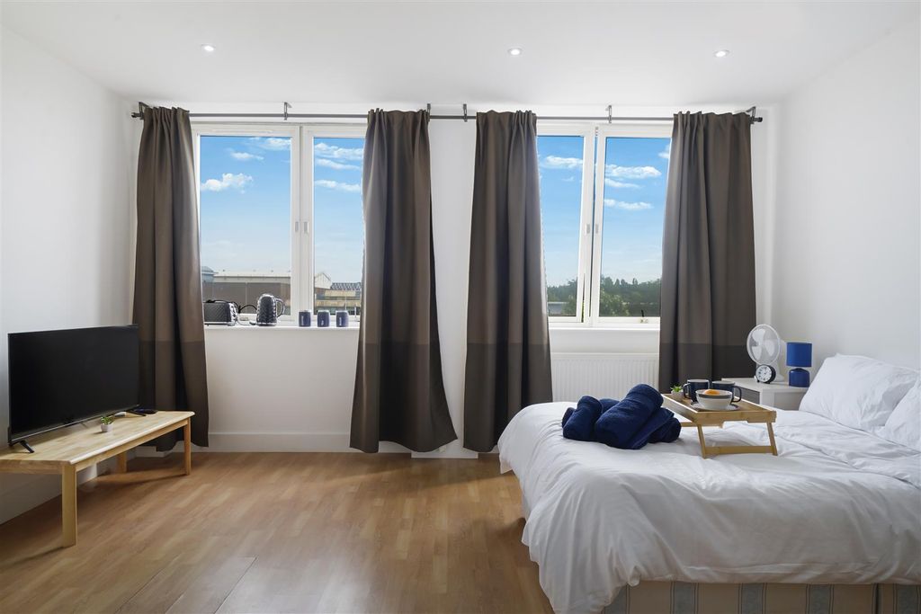 Property photo 2 of 15 Flat 78 Natwest House, 225 Shenley Road - Aszymkpb