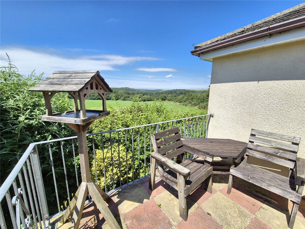 Property photo 3 of 23 Picture No. 29