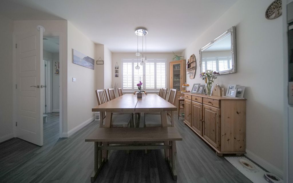 Property photo 3 of 20 Dining Room