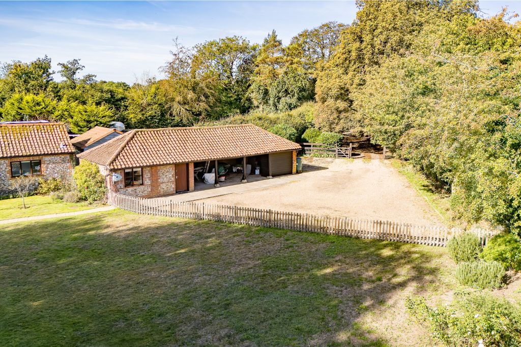 Property photo 2 of 43 3963974