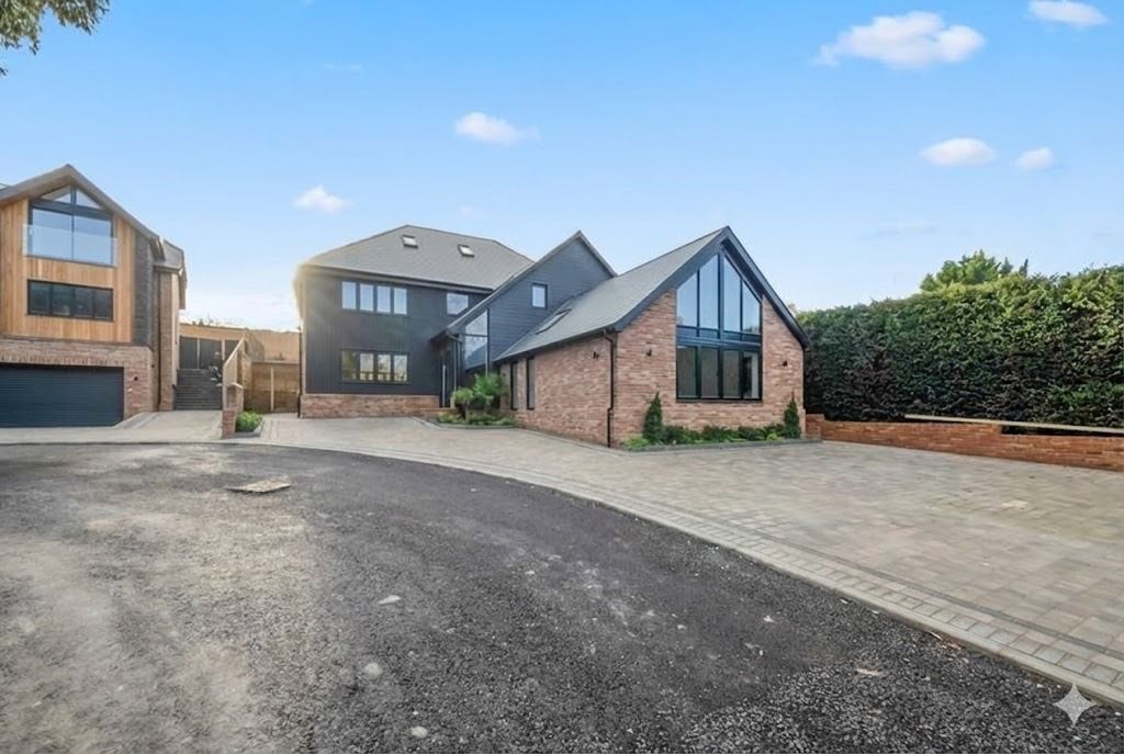 Property photo 1 of 38 4154010