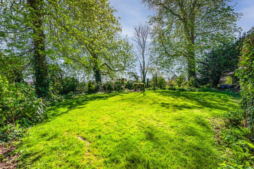 Property photo 2 of 45