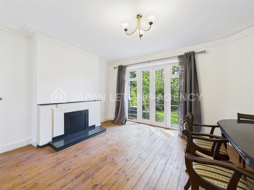 Property photo 3 of 9 Cam04401G0-Pr0094-Still001.Jpg