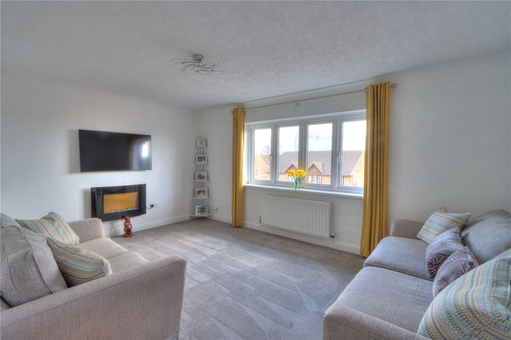 Property photo 2 of 8 Picture No. 03