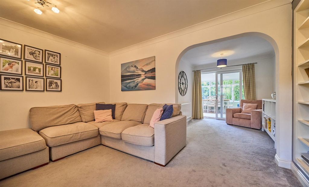 Property photo 3 of 18 Nelson Drive 11.Jpg