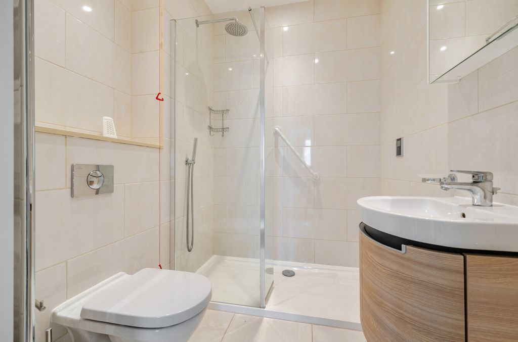 Property photo 3 of 15 1471197-1-6A20758...