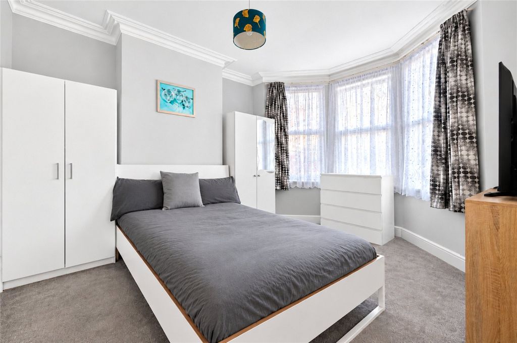 Property photo 2 of 11 Picture No. 31