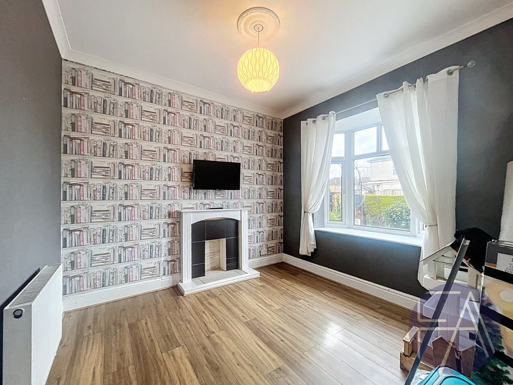 Property photo 2 of 19 4614644