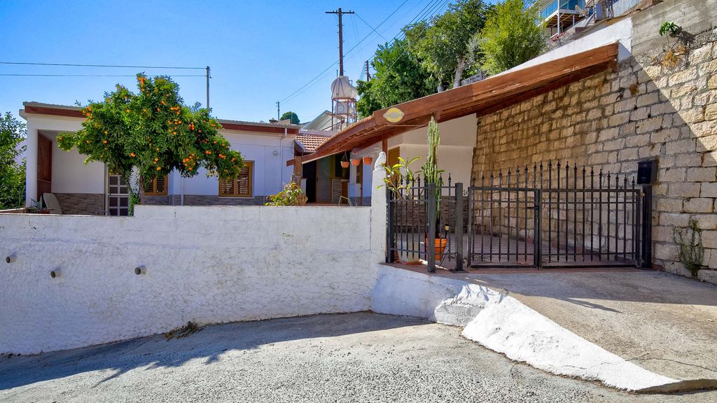 Property photo 1 of 14