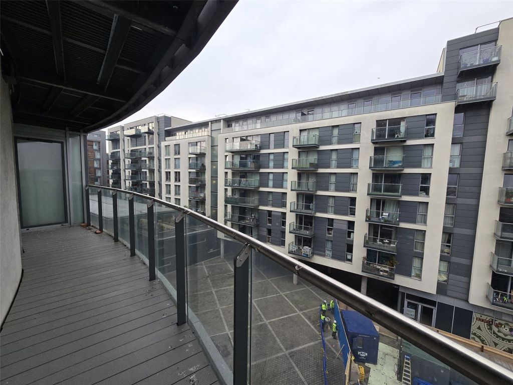 Property photo 2 of 11 Balcony