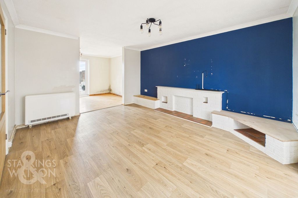 Property photo 3 of 24