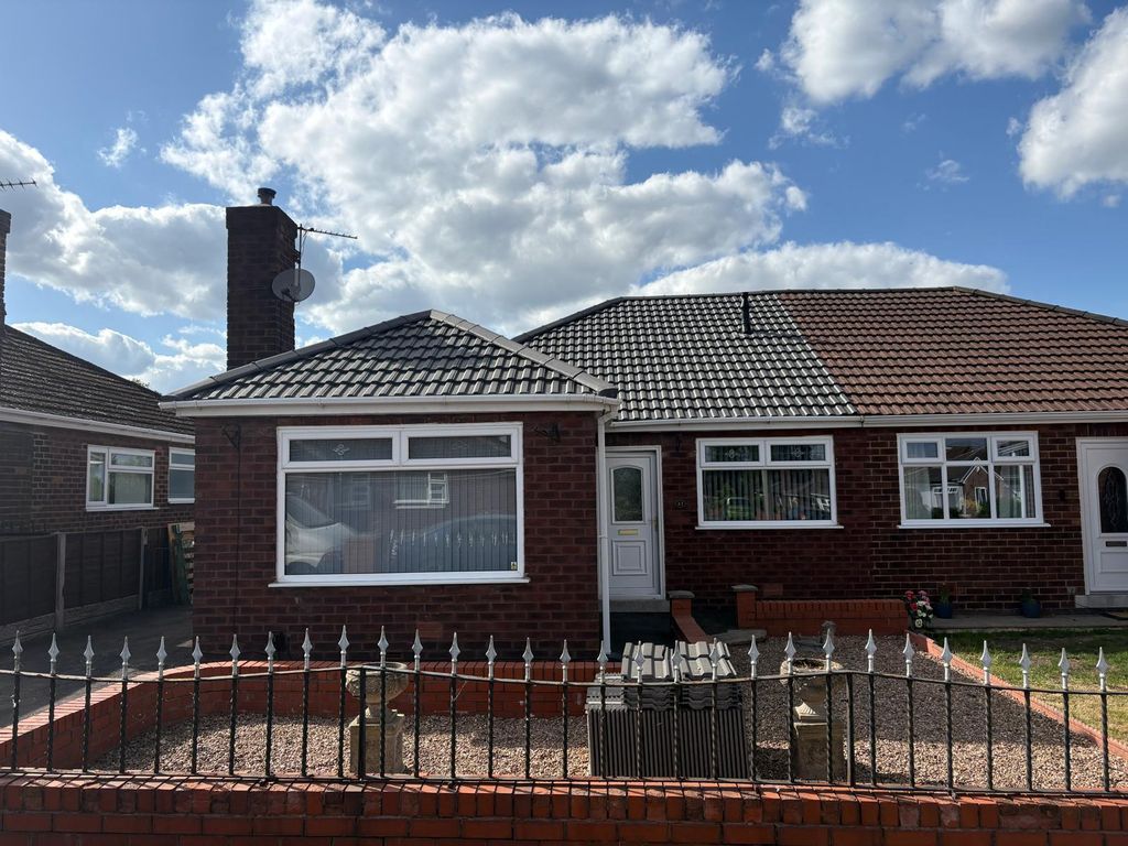 Property photo 1 of 10 43 Upland Drive