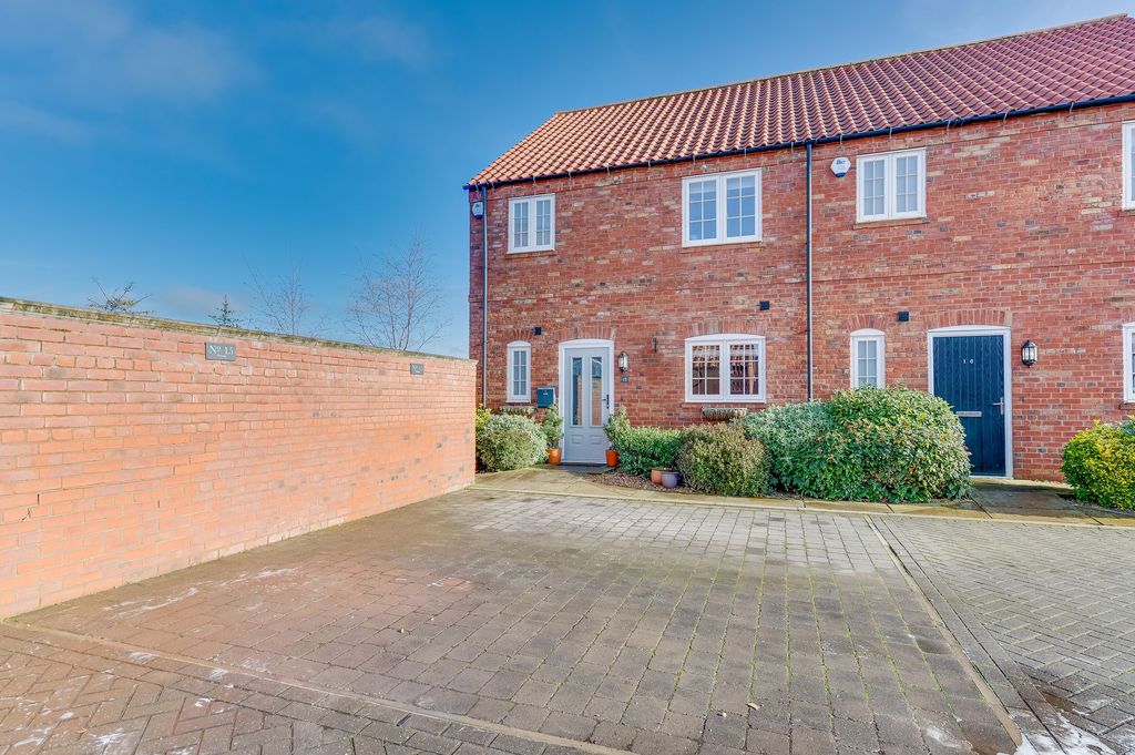 Property photo 1 of 24