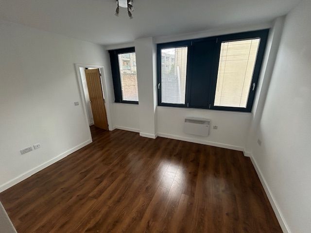 Property photo 2 of 3 Bedroom 1