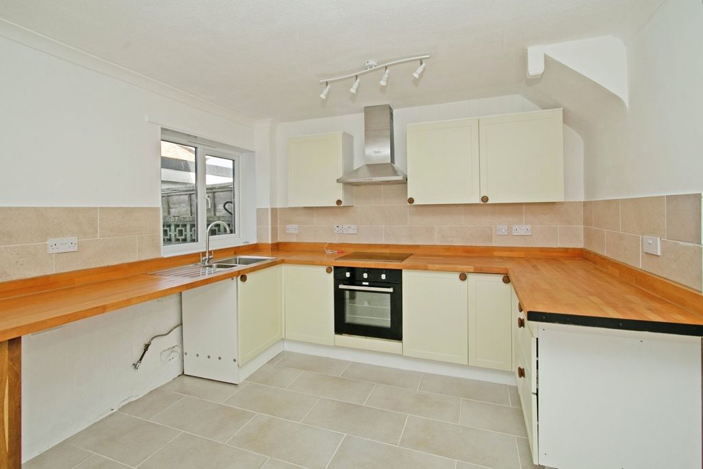 Property photo 3 of 14 Pbox-Img.Jpg