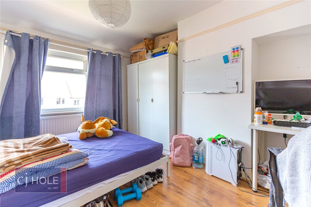 Property photo 2 of 15 Picture No. 25