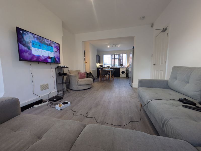 Property photo 2 of 14 Photo 4