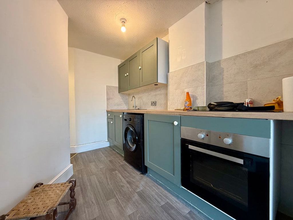 Property photo 1 of 5 Kitchen