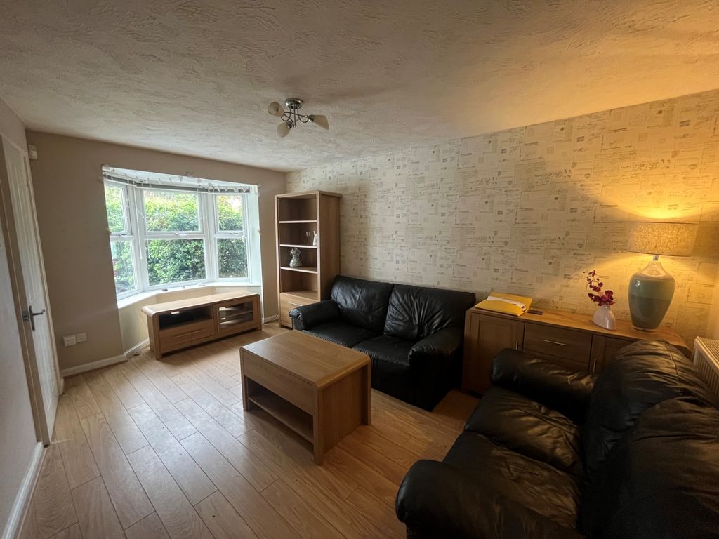 Property photo 2 of 13 Photo 11