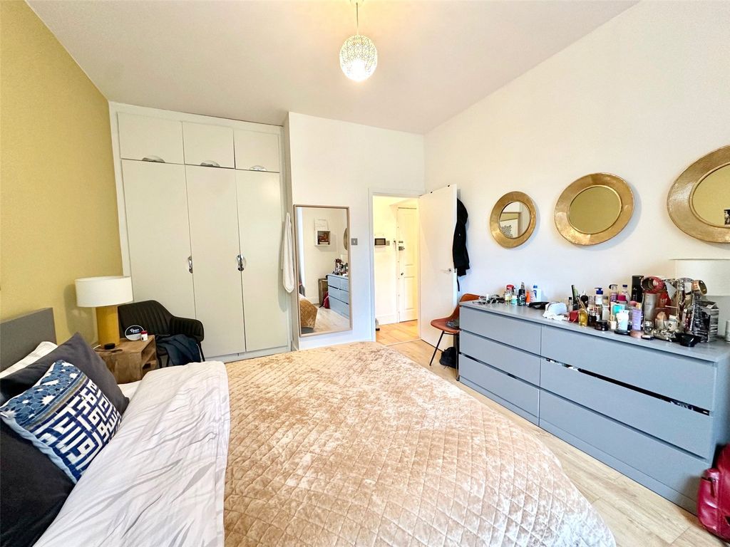 Property photo 2 of 18 Picture No. 05