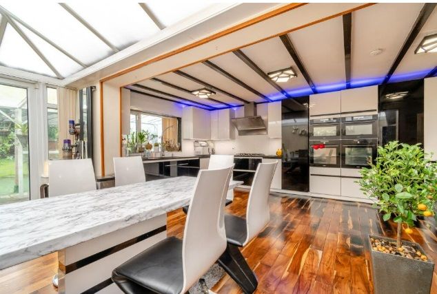 Property photo 2 of 12 Kitchen