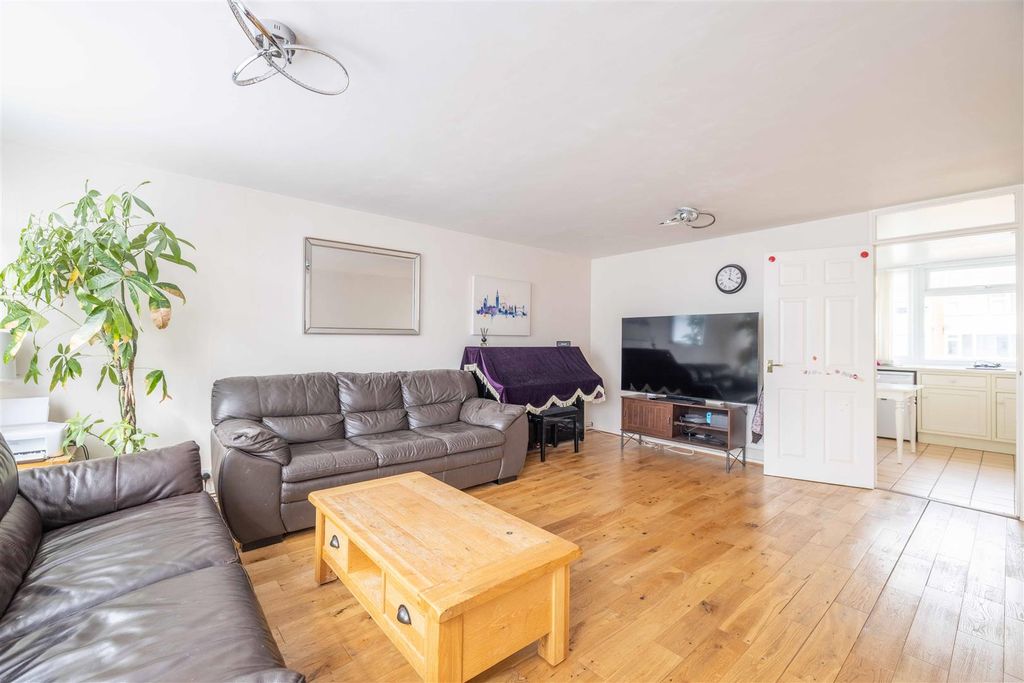 Property photo 3 of 22 2Chb (9 Of 22).Jpg