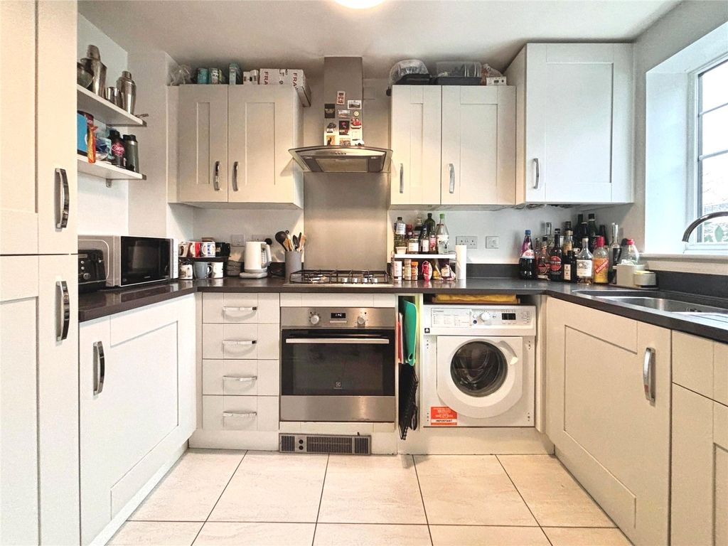 Property photo 3 of 15 Kitchen