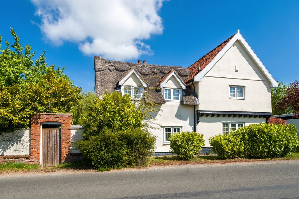 Property photo 1 of 35