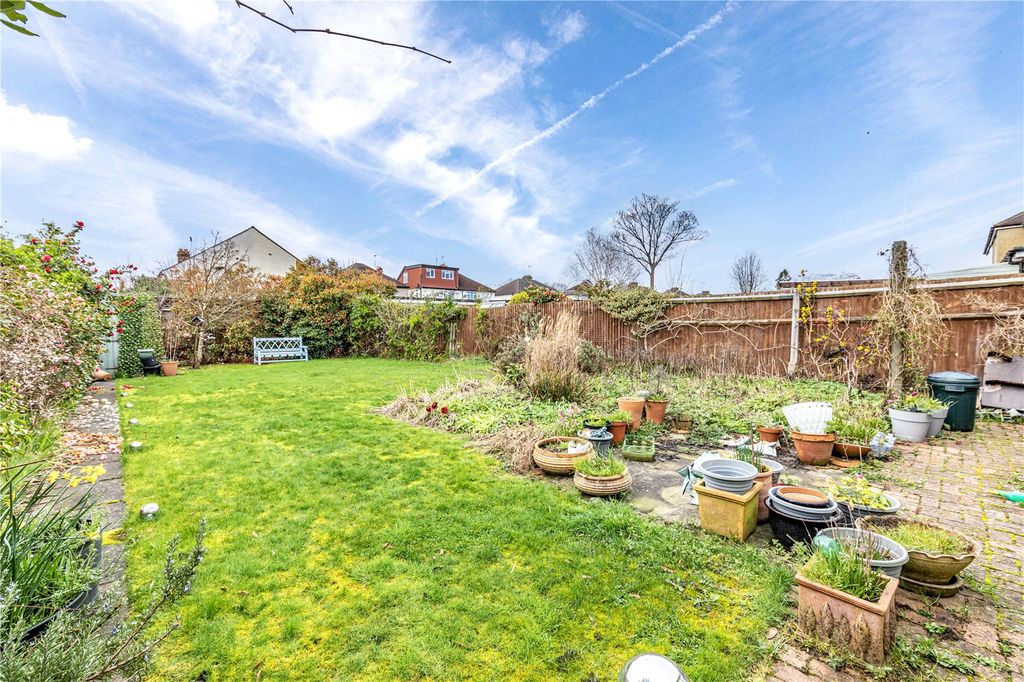 Property photo 2 of 17 Picture No. 31