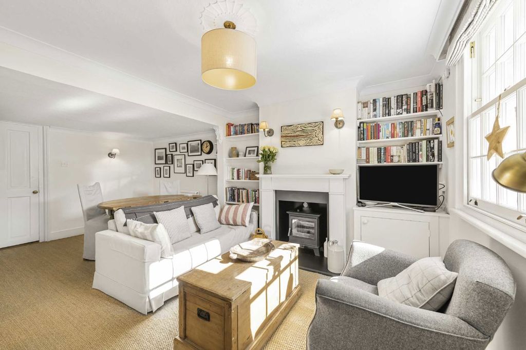 Property photo 2 of 7