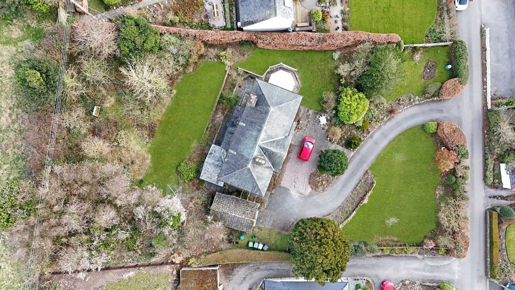 Property photo 2 of 37