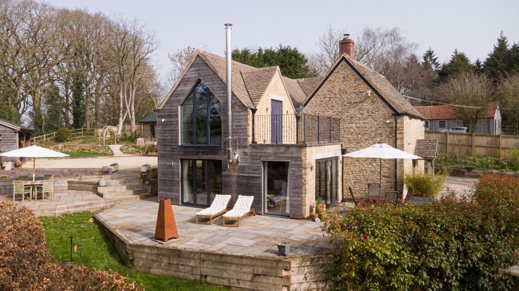 Property photo 2 of 31 Picture No. 77