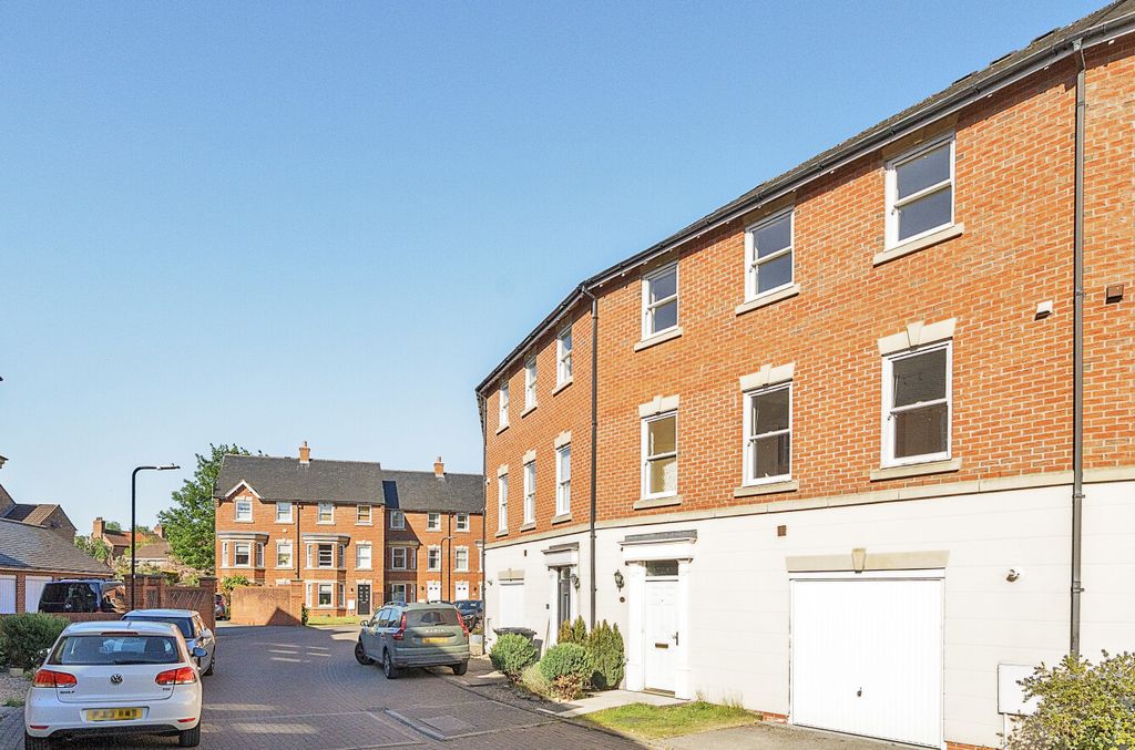 Property photo 1 of 11 1-682374Aacdb91-1...