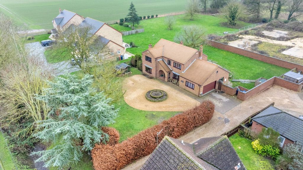 Property photo 2 of 54