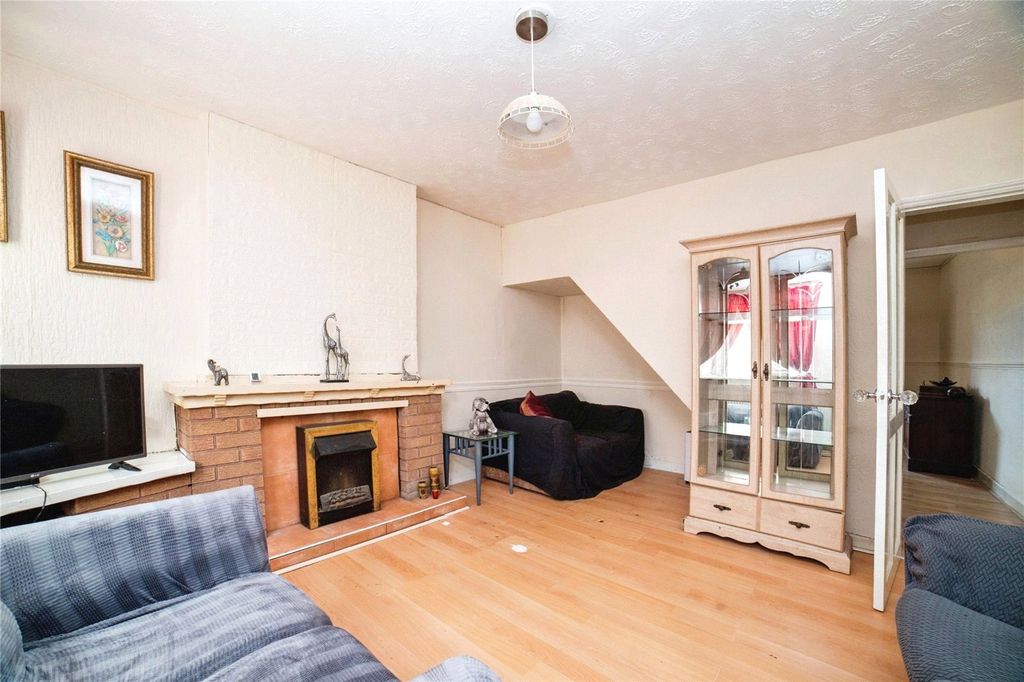 Property photo 2 of 17 Living Room