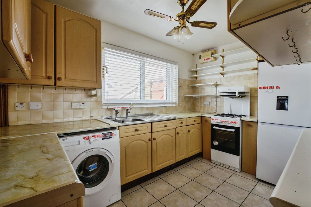 Property photo 2 of 20