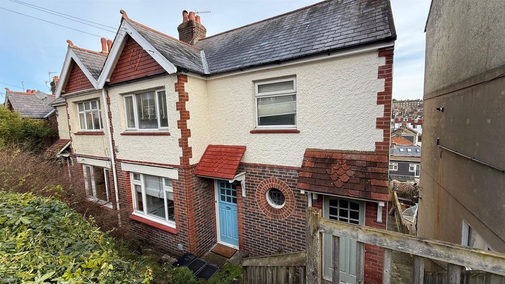 Property photo 1 of 14 Front