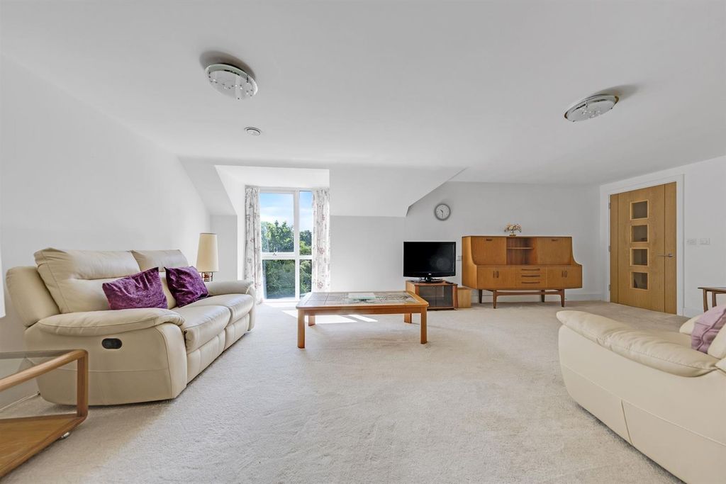 Property photo 1 of 15 12-8947Pfmcs 48 The Clockhouse-47-Medium.Jpg