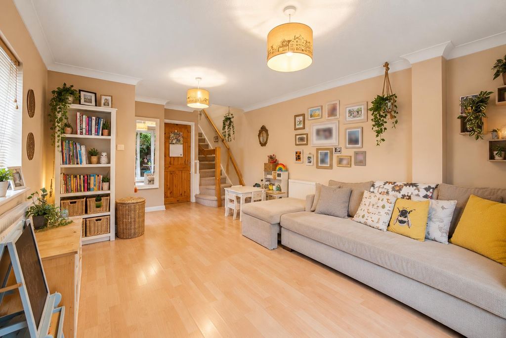 Property photo 2 of 11