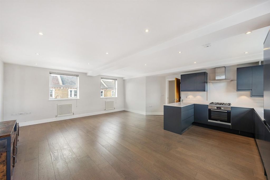 Property photo 1 of 12 3F37397c-7034-4733-B23A-270944E1Cb30-2000.Jpg