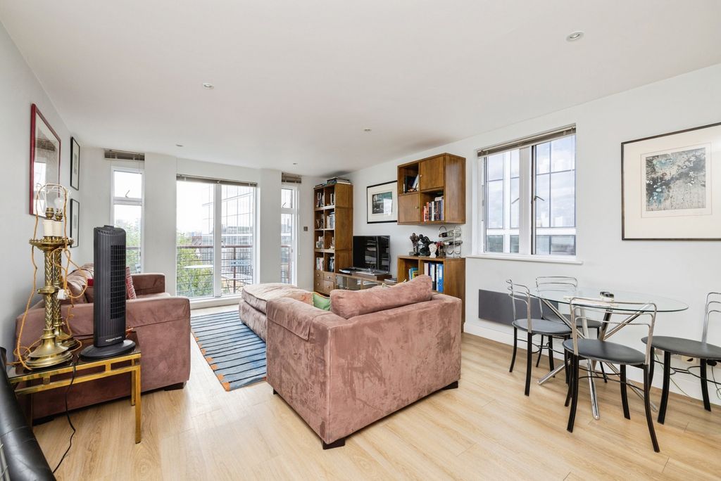 Property photo 1 of 17 Reception Room