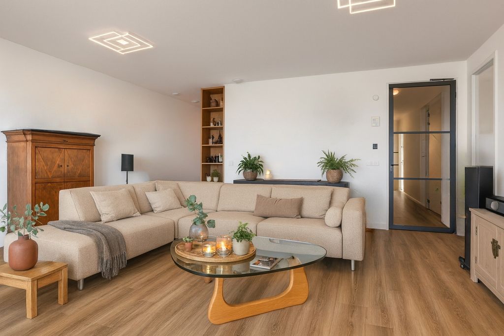 Property photo 2 of 35