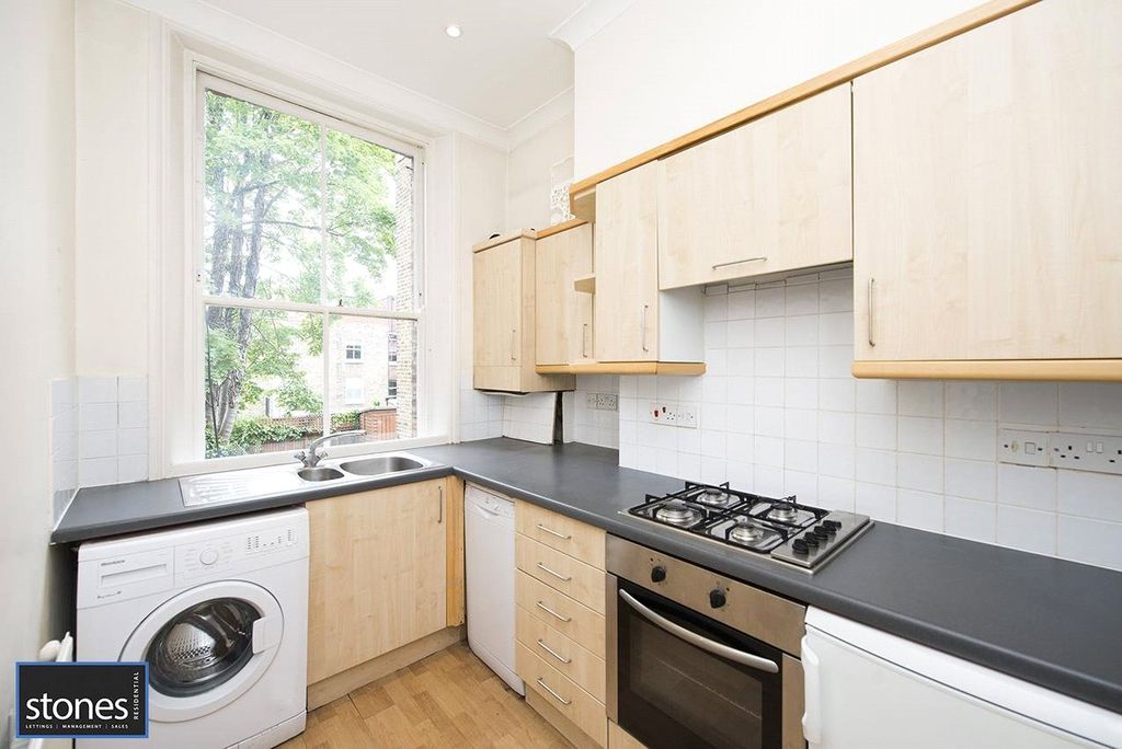 Property photo 2 of 7 Kitchen